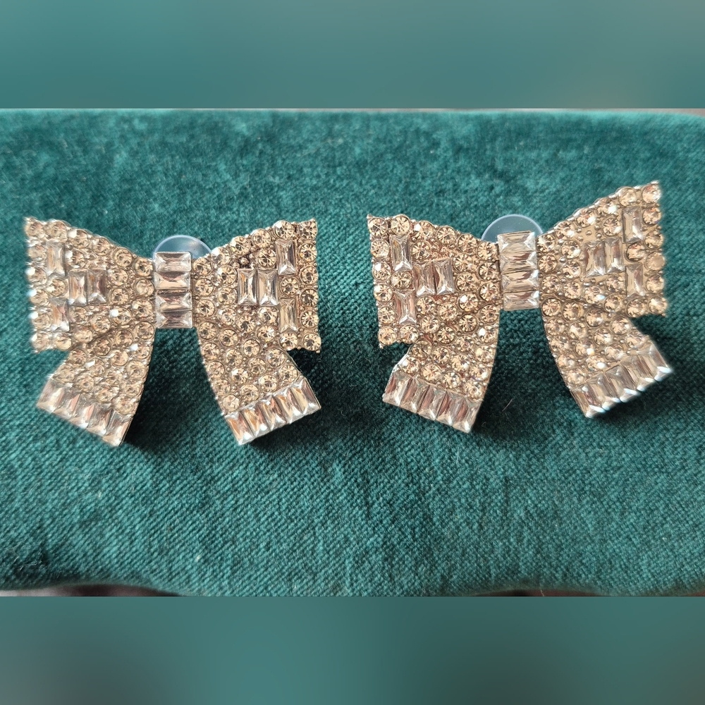 Rhinestone crystal bow earrings NEW